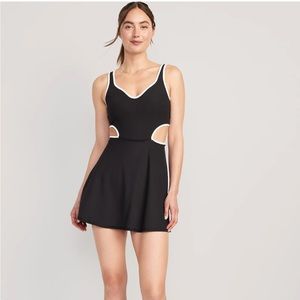 Black/white Old Navy cutout workout dress